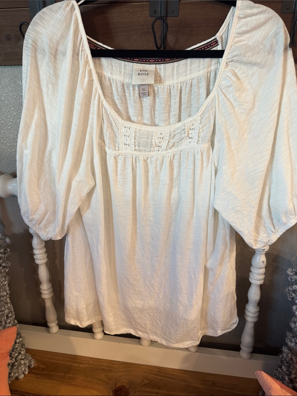Knox Rose White Crochet Yoke Peasant Top Great condition